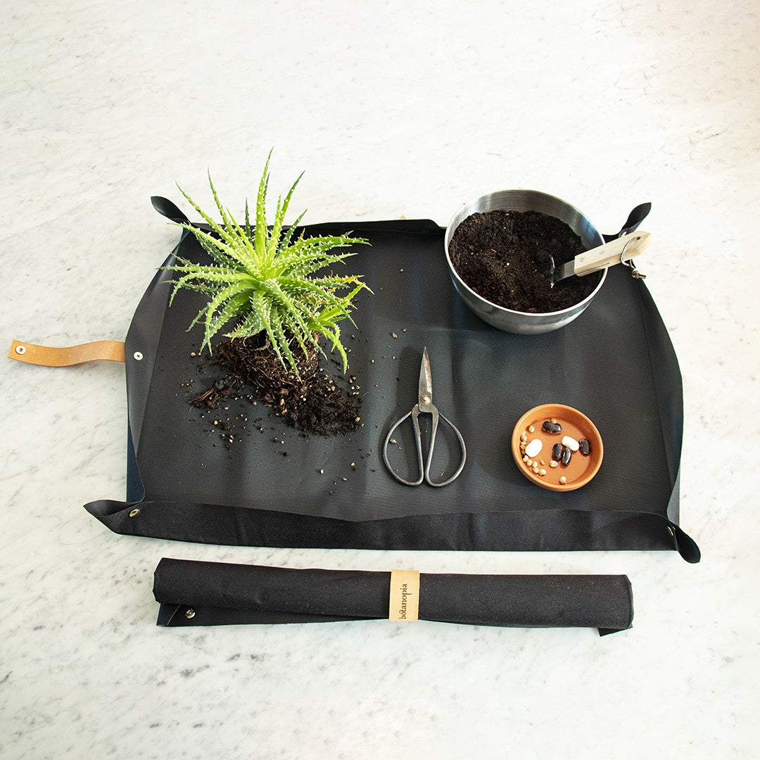 Plant Repotting Mat